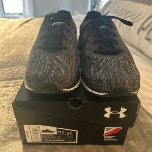 Under Armour Men's Black Running Shoes